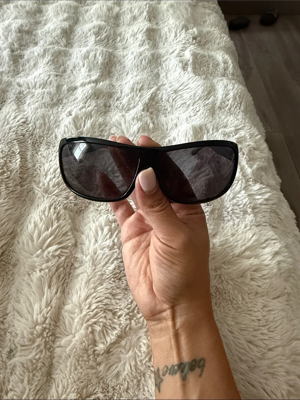 Gucci Black Men’s Sunglasses with Dark Lenses